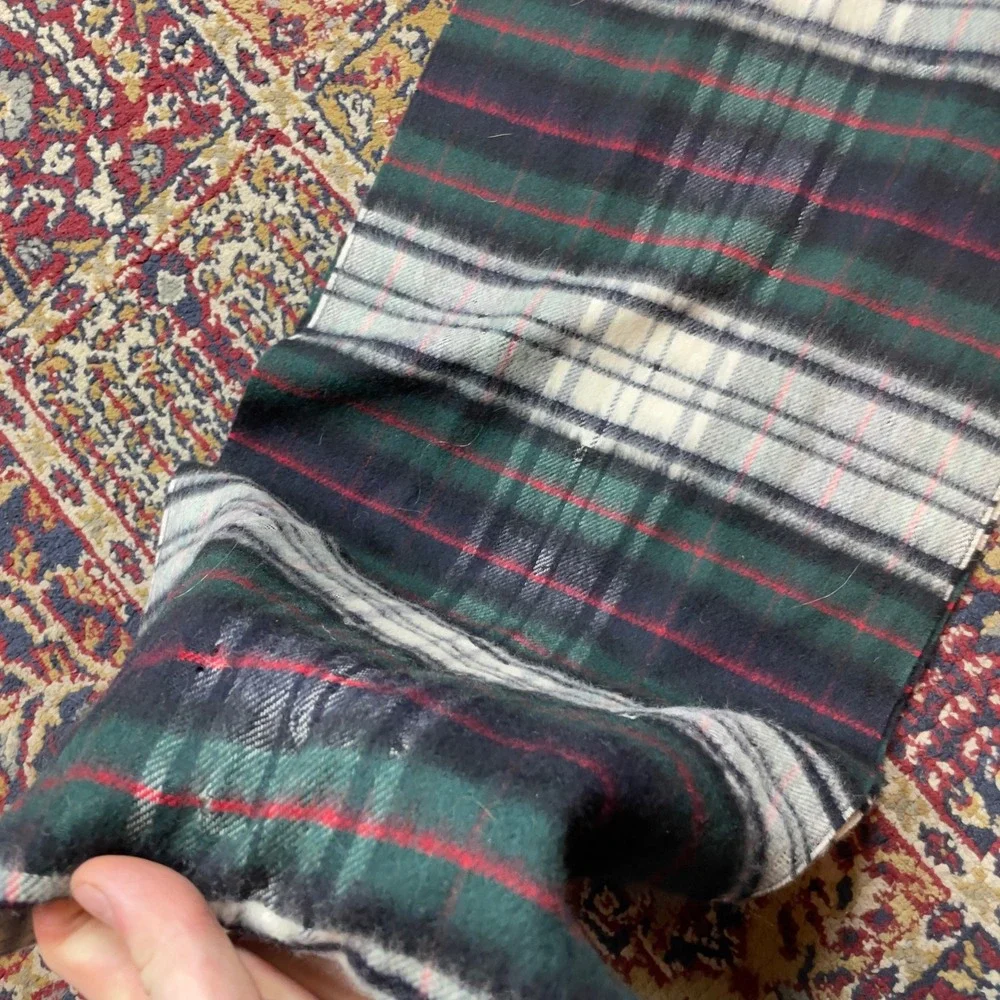 VTG 70s Nordstrom Superfine Lambswool Plaid Scarf Green Red Gray‎ Black Fringe